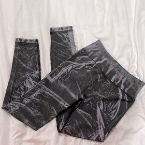 Lululemon Ebb-To-Street Leggings Size 6